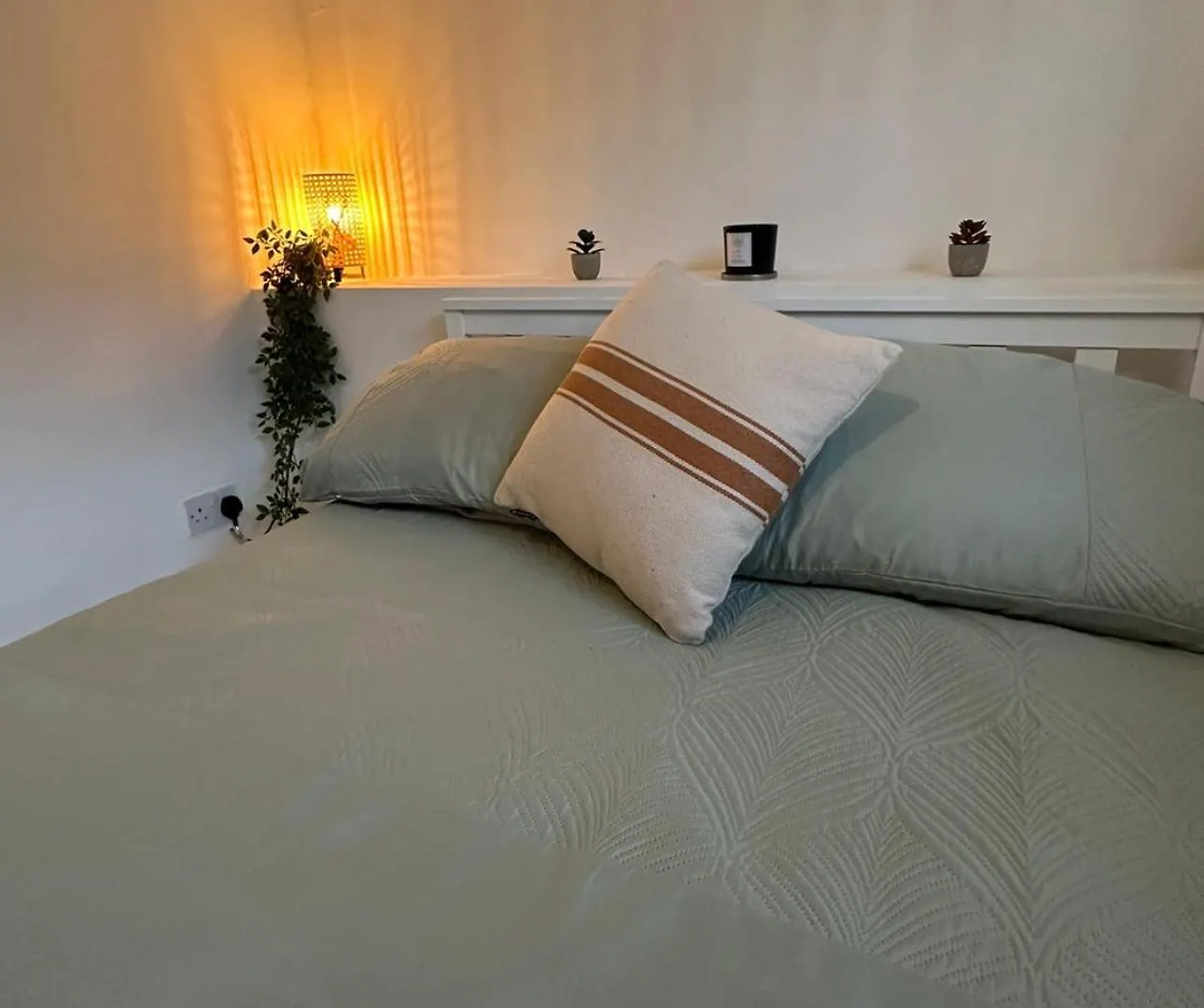 Cosy Cottage 7 Mins From Cardiff City Center 0*,  Storbritannien